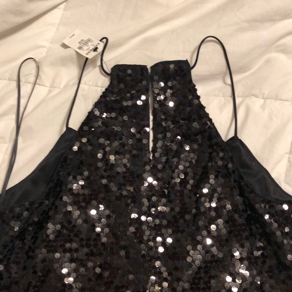 Express Full Sequins Dress - Picture 4 of 5